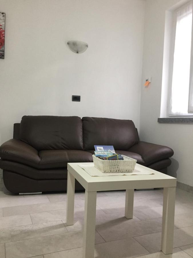 Casa Stefania Apartment Mandello del Lario Bagian luar foto