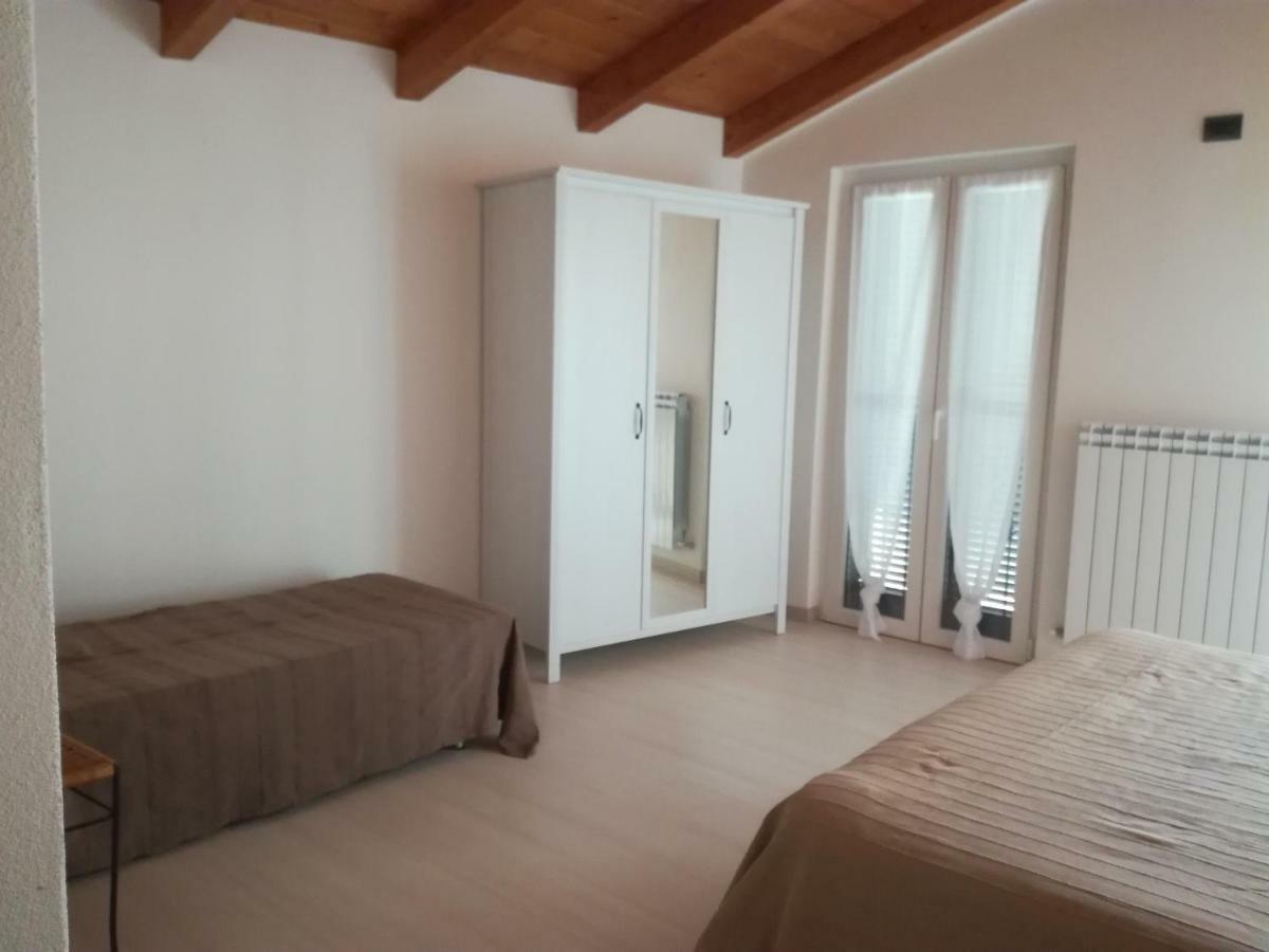 Casa Stefania Apartment Mandello del Lario Bagian luar foto