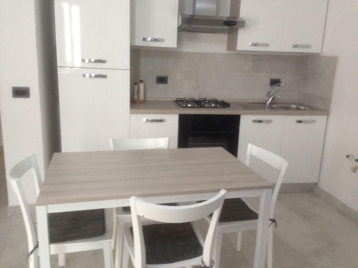 Casa Stefania Apartment Mandello del Lario Bagian luar foto
