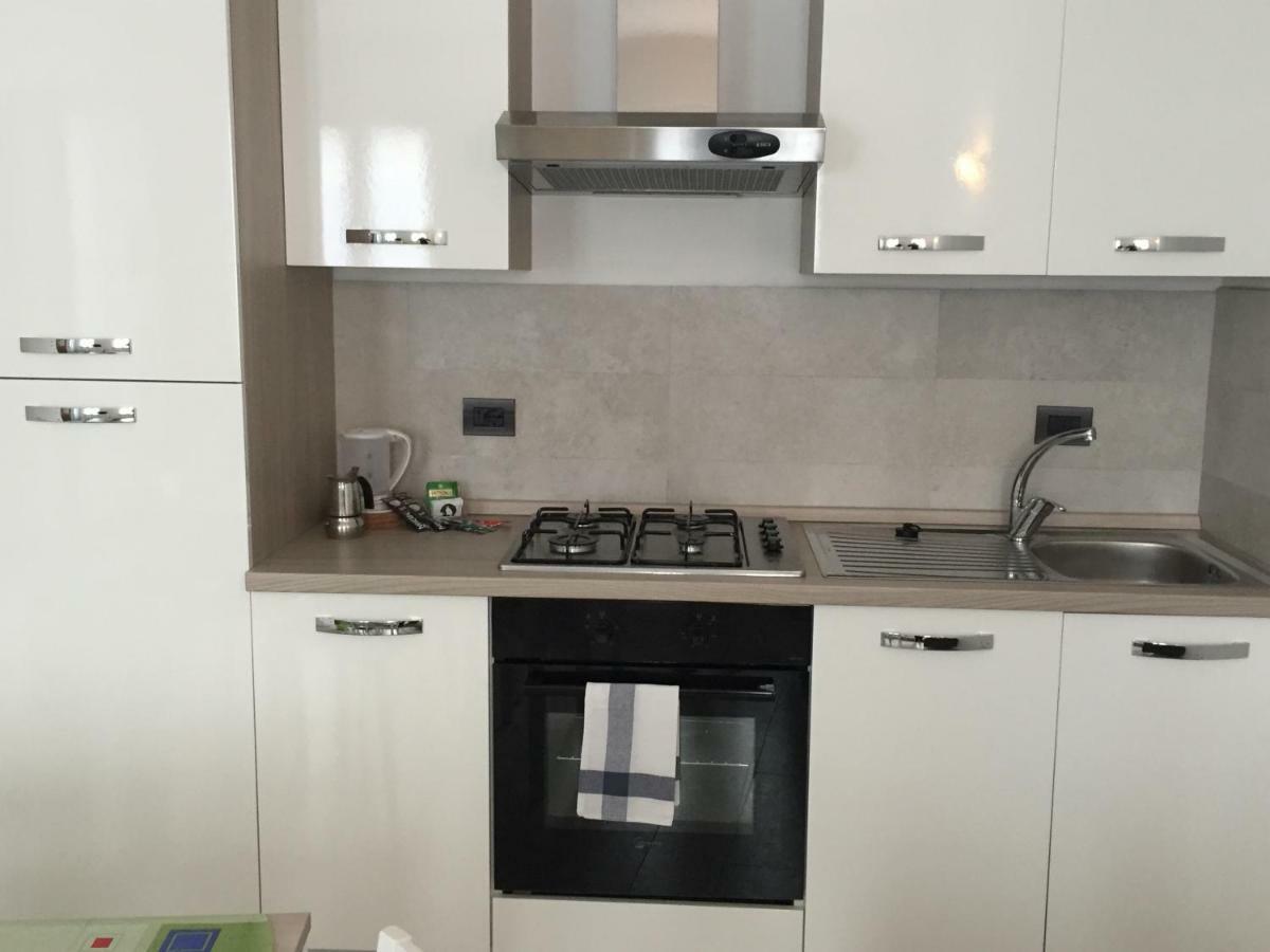 Casa Stefania Apartment Mandello del Lario Bagian luar foto