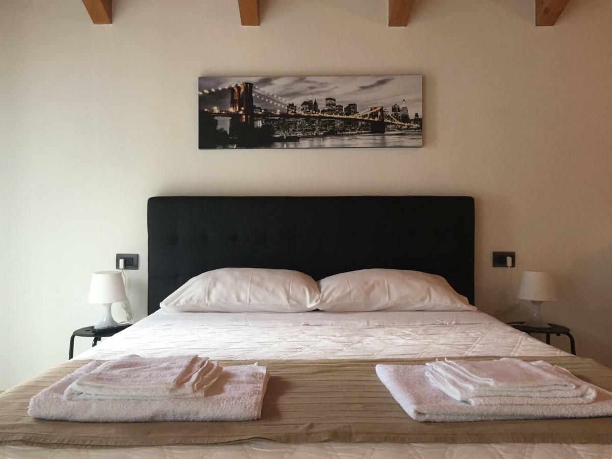 Casa Stefania Apartment Mandello del Lario Bagian luar foto